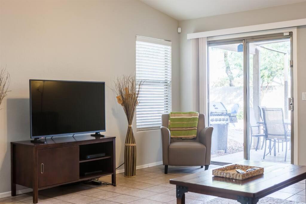 Cozy House Near Stadium With Pool Heater, Bbq Avondale Exterior photo